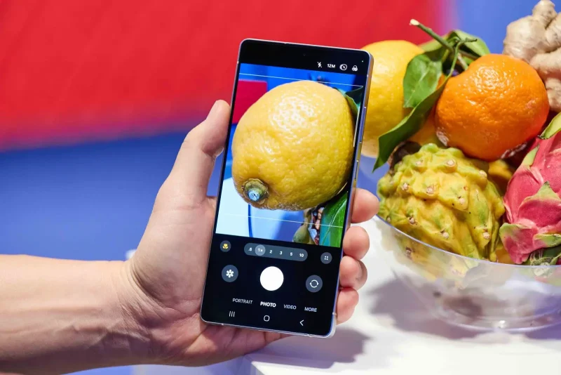 AMOLED vs OLED vs Mini LED 2026: Mana Layar Terbaik untuk HP dan Laptopmu?